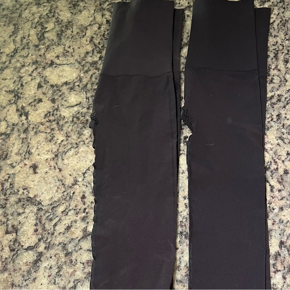 Two Belly Bandit Leggings for Postpartum / Maternity Belly Support - Picture 2 of 2